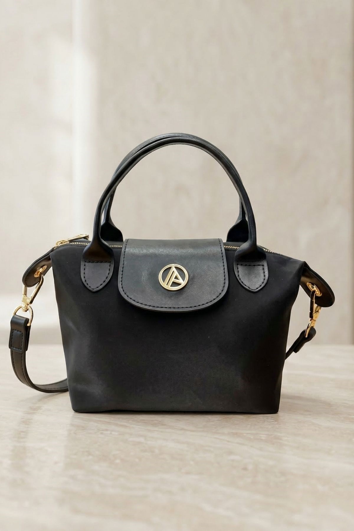 Armine Trend El Omuz Çantası Siyah ARM153