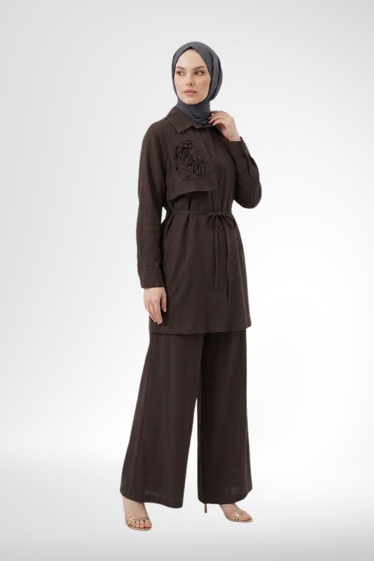 Armine Trend Gülü Taş İşlemeli Pantolonlu Takım Kahverengi 26YT652