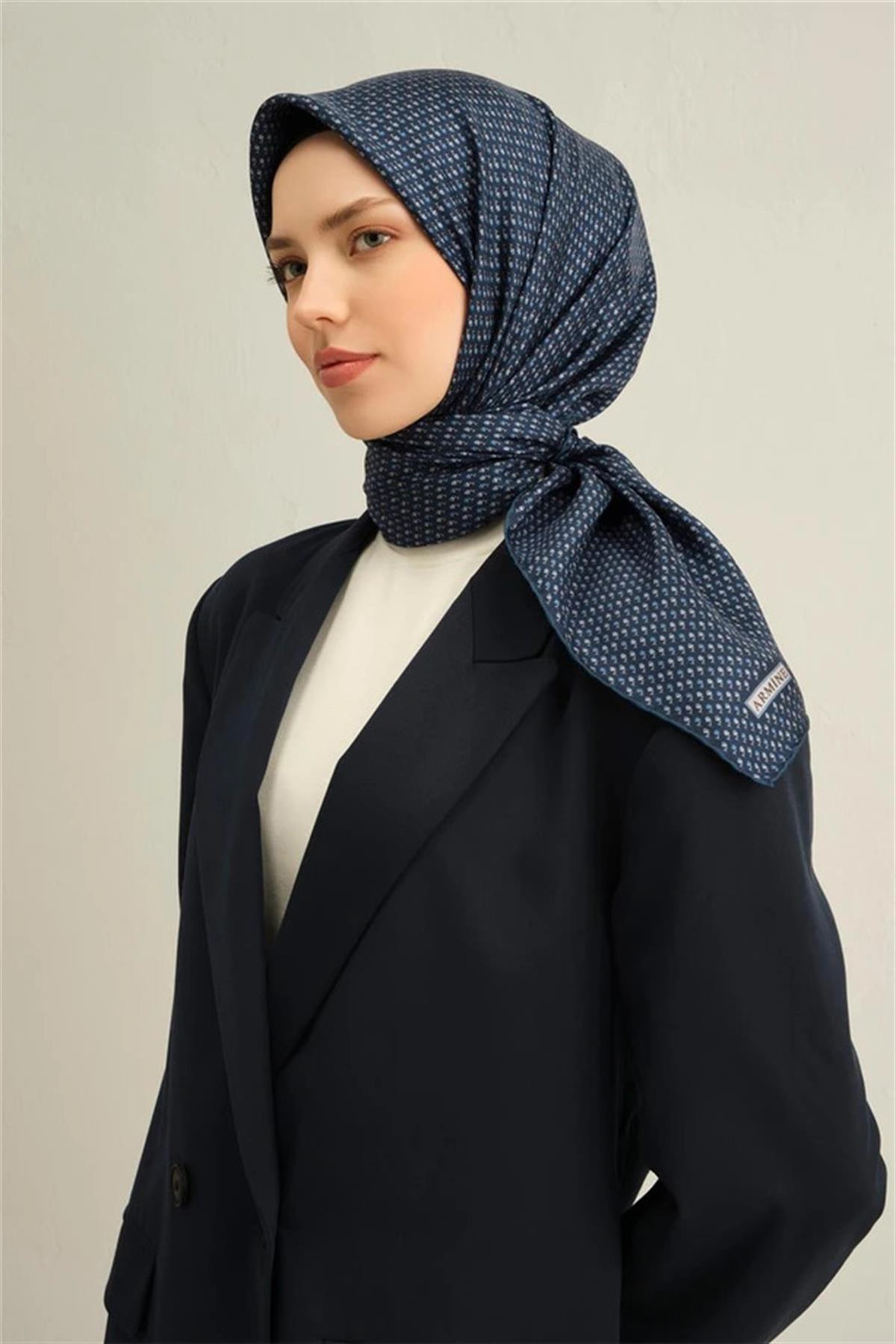 Armine Desenli Saf İpek Twill Eşarp 9307--85