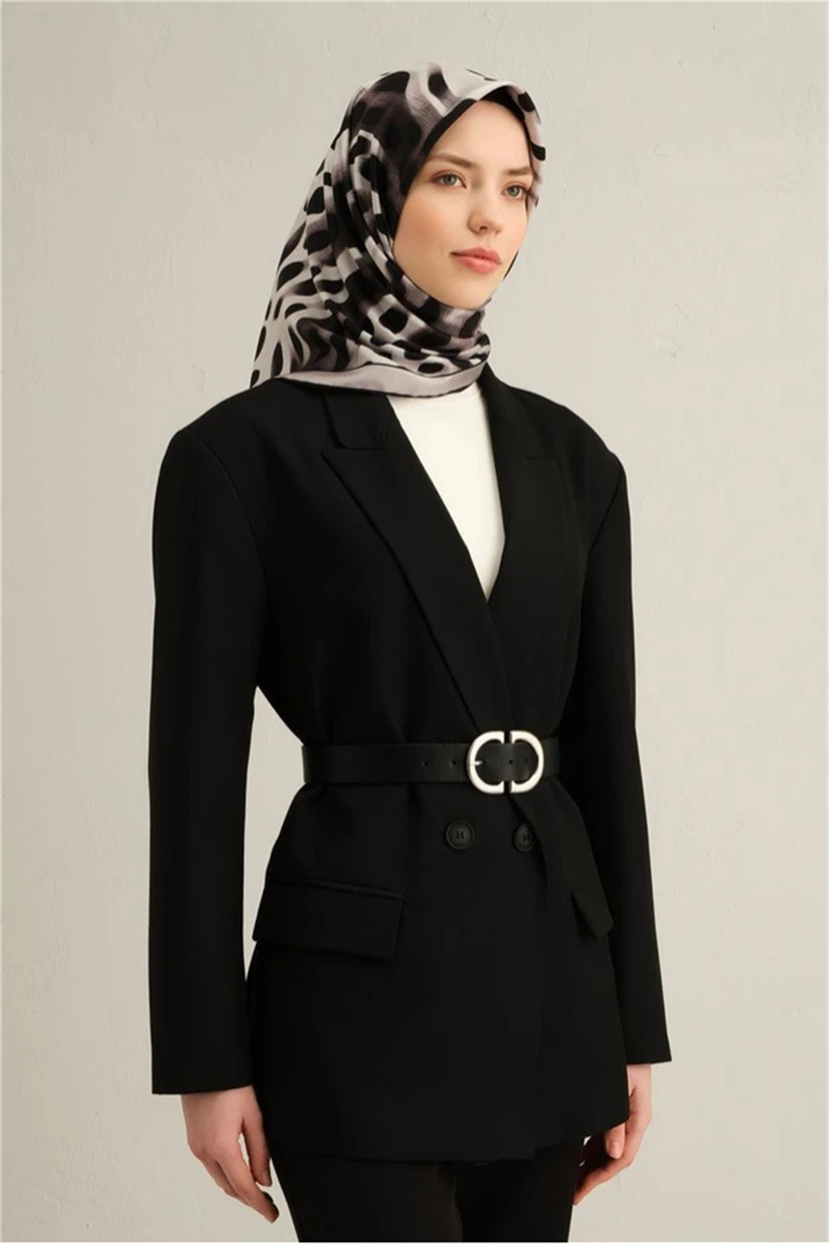Armine Desenli Saf İpek Twill Eşarp 9320--32