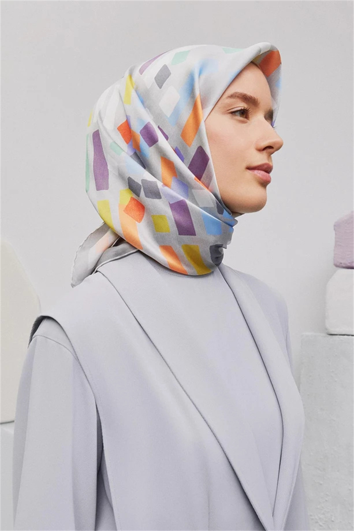 Armine Desenli Saf İpek Twill Eşarp 9341--06