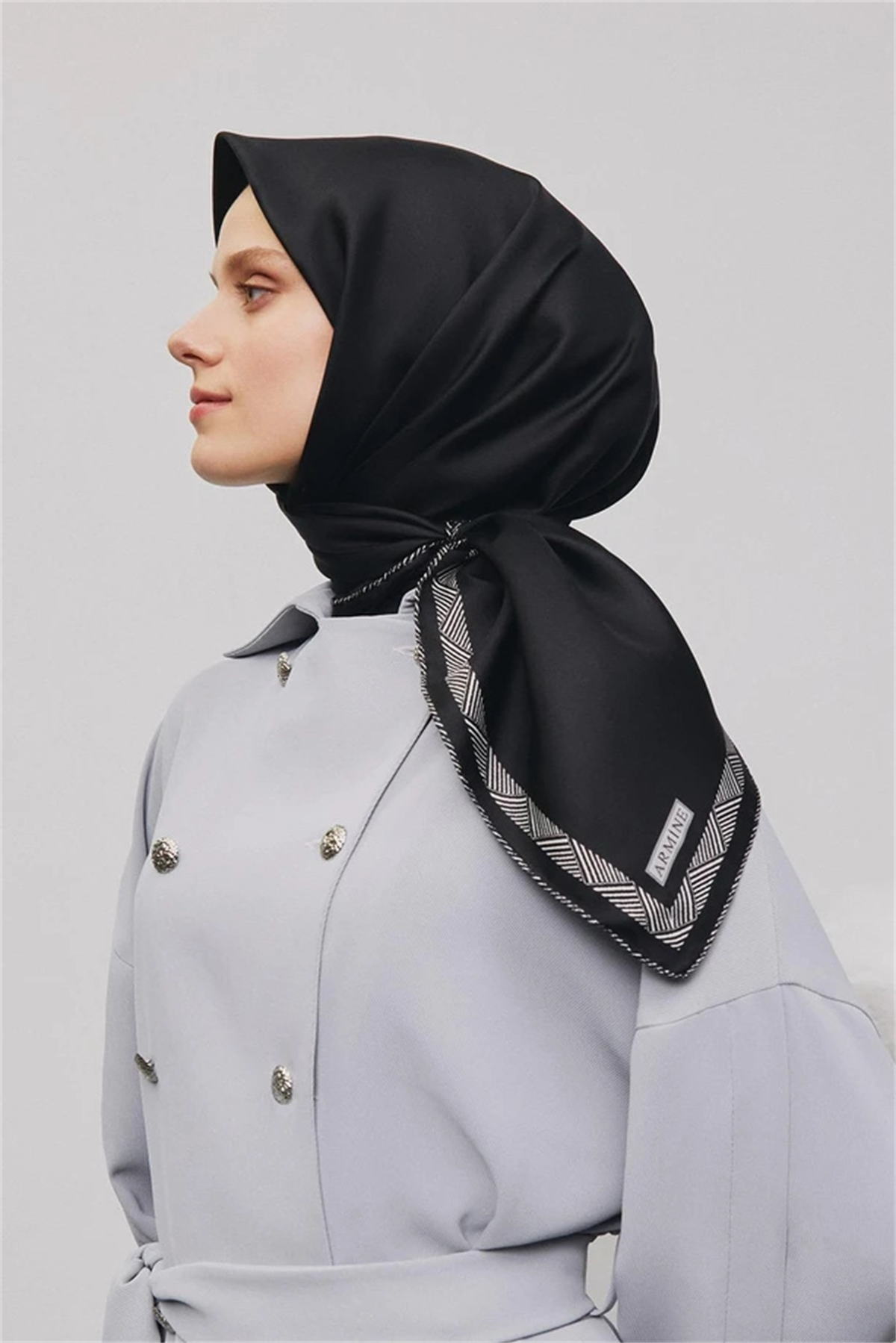 Armine Desenli Saf İpek Twill Eşarp 9357--82