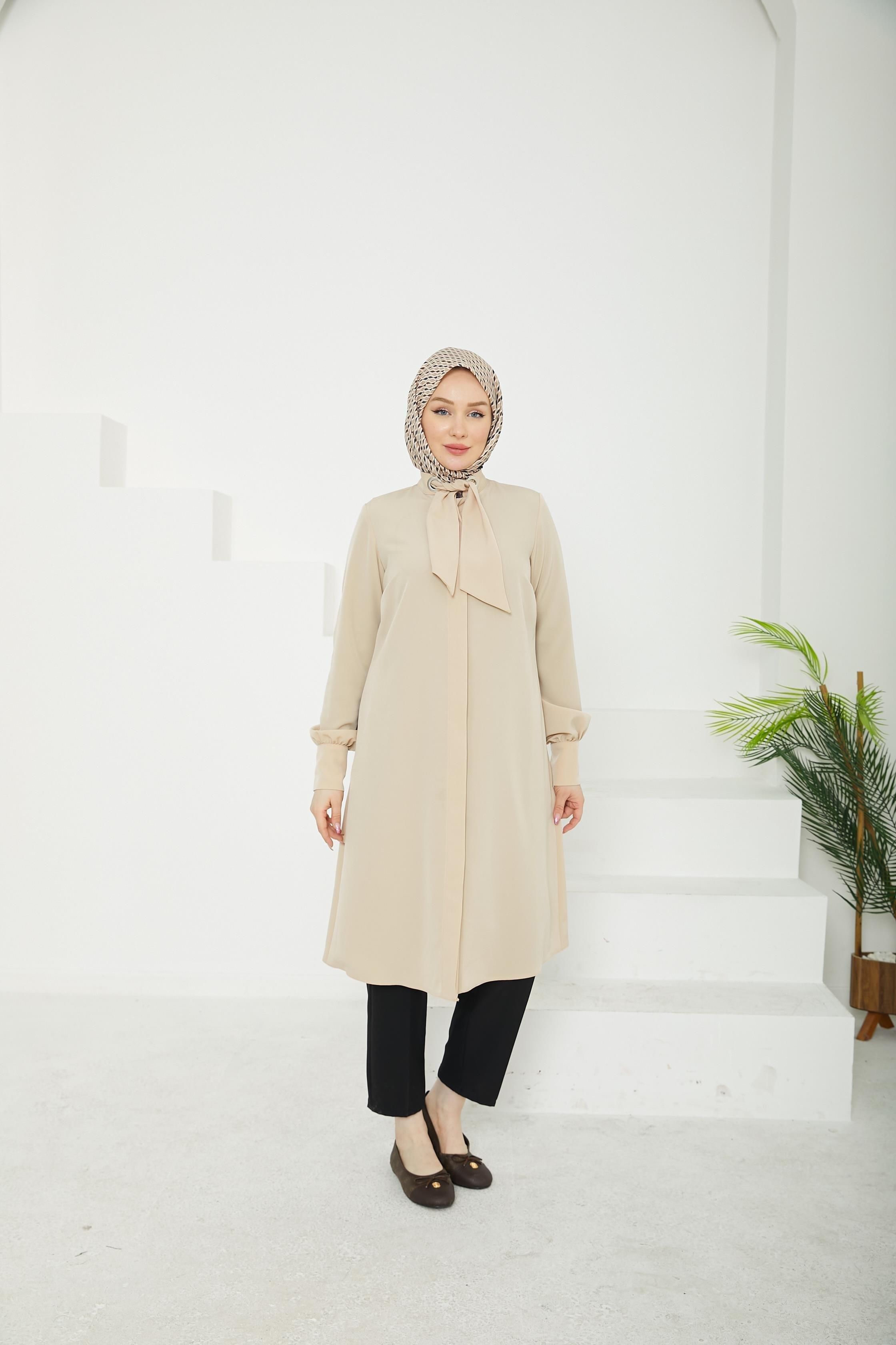 ARMİNE TREND Gizli Düğmeli Yakası Kurdele Detaylı Tunik-Açık Bej-25YT450