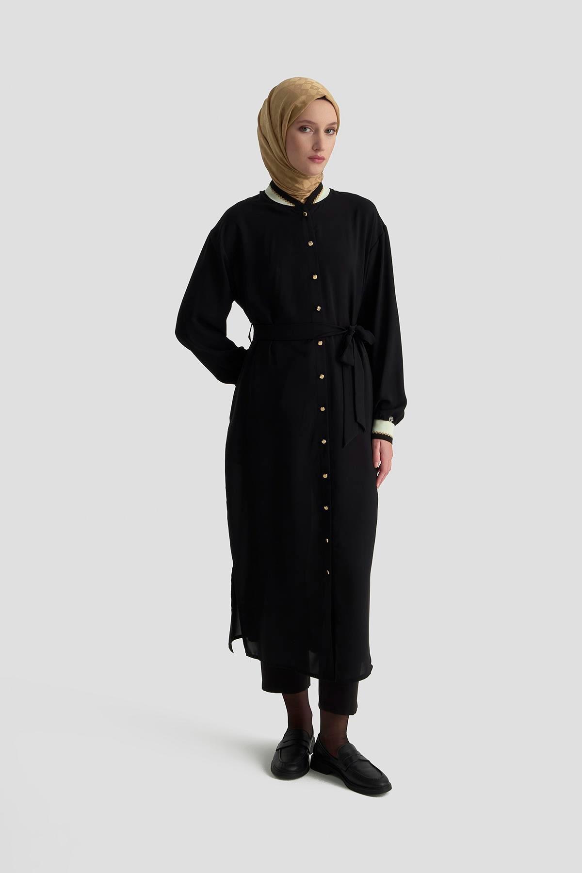 ARMİNE TREND Gold Düğmeli Kolları ve Yakası Ribanalı Beli Kuşaklı Tunik Siyah 25YT410