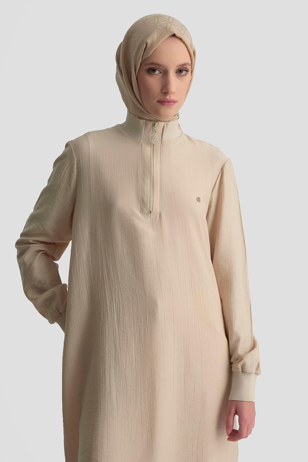ARMİNE TREND Yarım Fermuarlı Kolları ve Yakası Ribanalı Tunik-Bej-25YT433