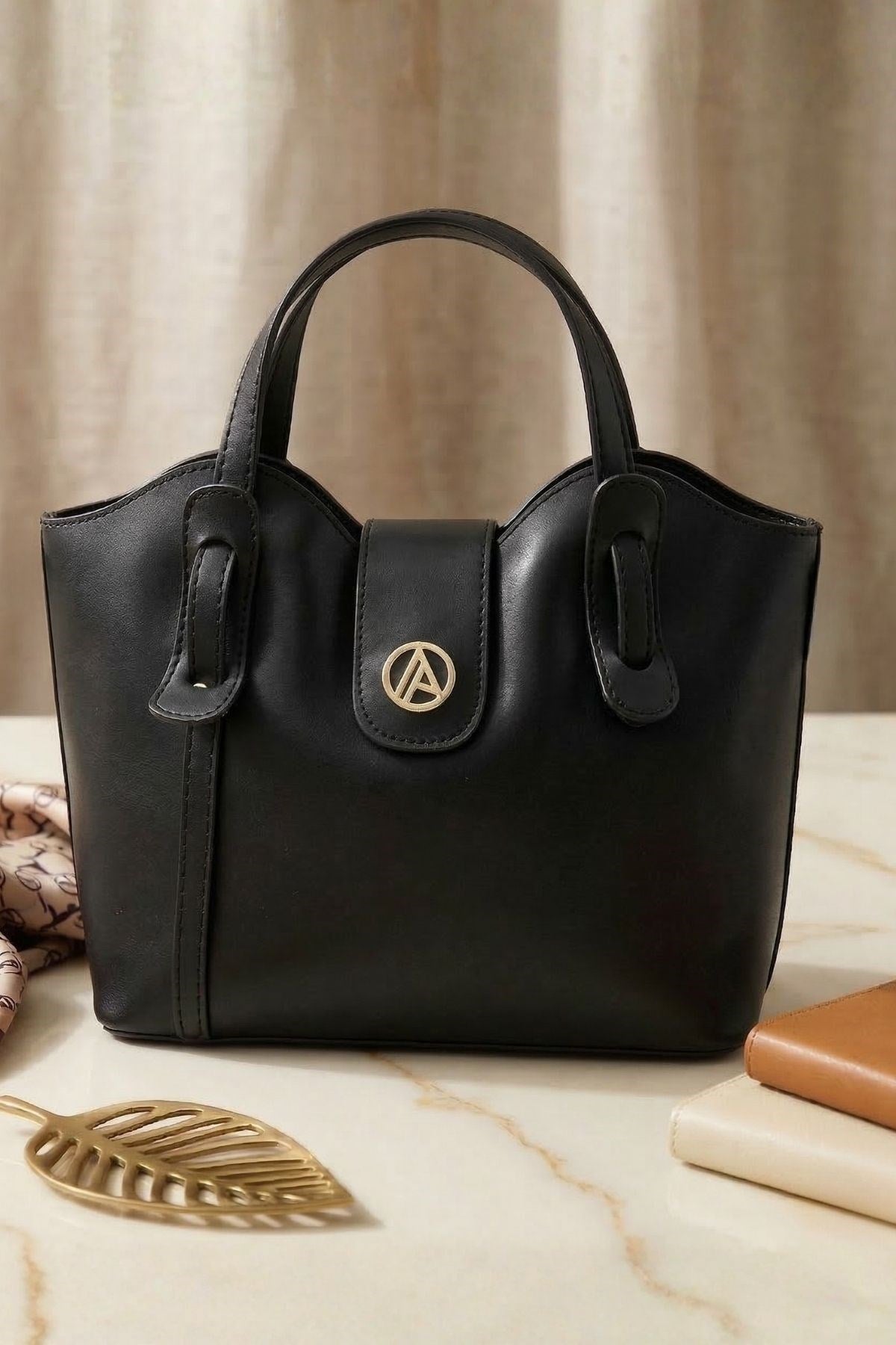 Armine Trend Logolu El Çantası Siyah ARM151