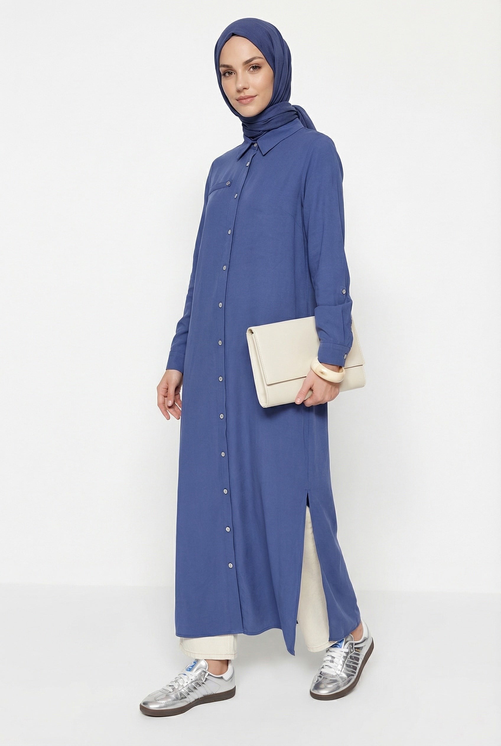 Armine Trend Boydan Düğmeli Cep Detaylı Gömlek Yaka Uzun Tunik İndigo 26YT404