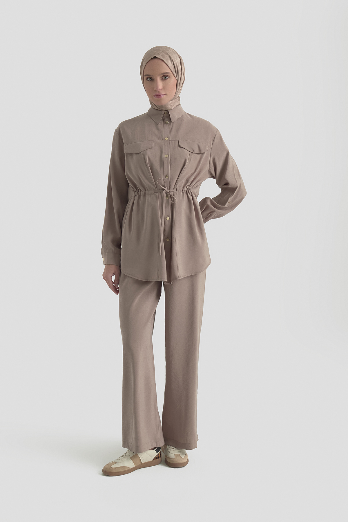  Armine Trend Beli Büzgü Detaylı Pantolonlu İkili Takım Vizon 26YT619