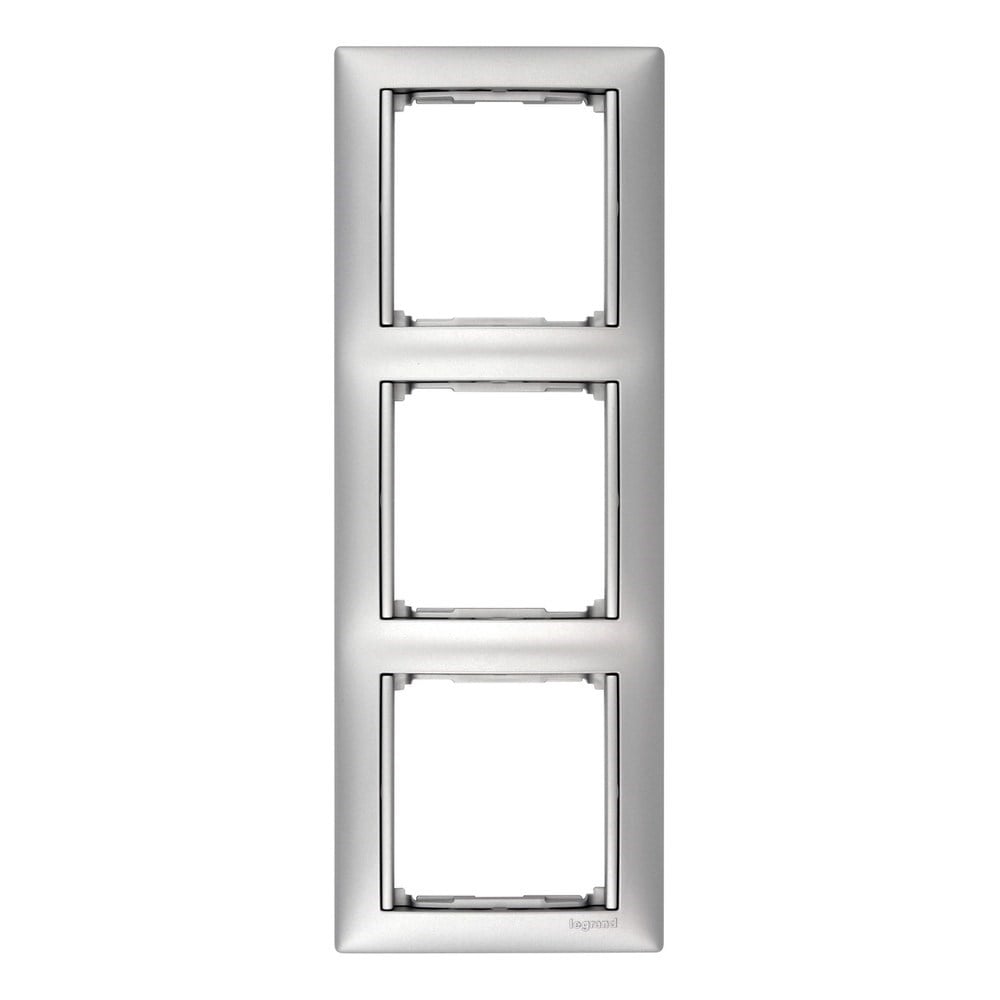 LEGRAND 770153Legrand Alüminyum Çerçeveler - Üçlü YatayLegrand Alüminyum Çerçeveler - Üçlü Yatay{ubercoelektromarket}