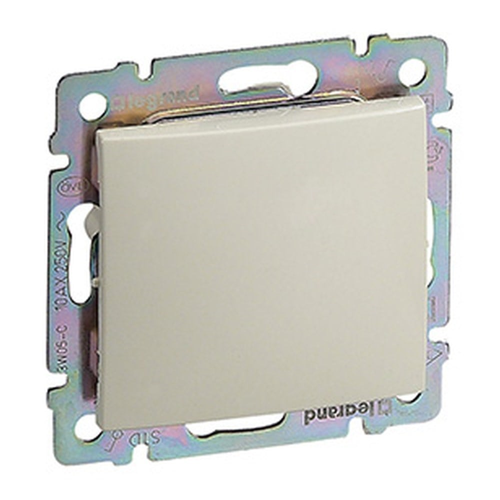 LEGRAND 774197Legrand IP44 Kumanda - Permütatör, IP44 - BejLegrand IP44 Kumanda - Permütatör, IP44 - Bej{ubercoelektromarket}