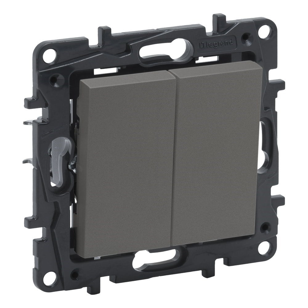 LEGRAND 768868Legrand Kumanda Mekanizmaları - Komütatör liht - TitanyumLegrand Kumanda Mekanizmaları - Komütatör liht - Titanyum{ubercoelektromarket}