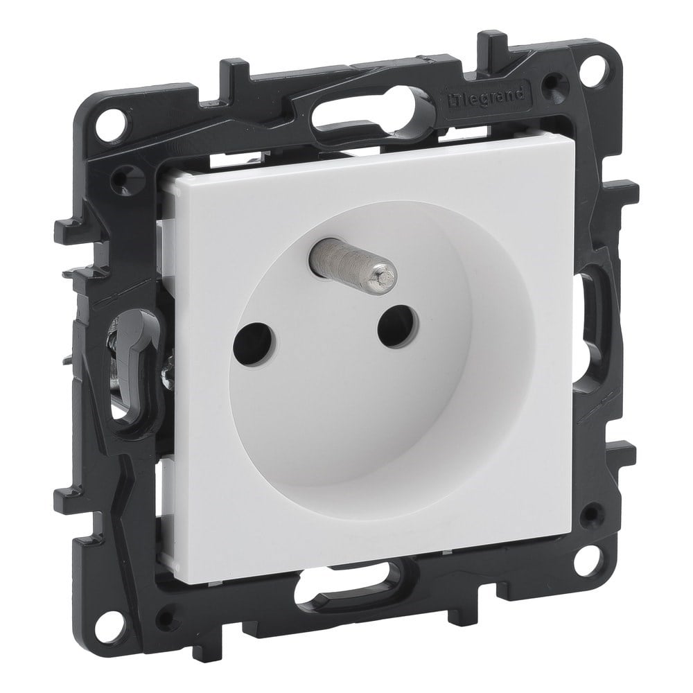 LEGRAND 768117Legrand Prizler - Fransız standardı topraklı priz (UPS) - Beyaz (7 681 17)Legrand Prizler - Fransız standardı topraklı priz (UPS){ubercoelektromarket}
