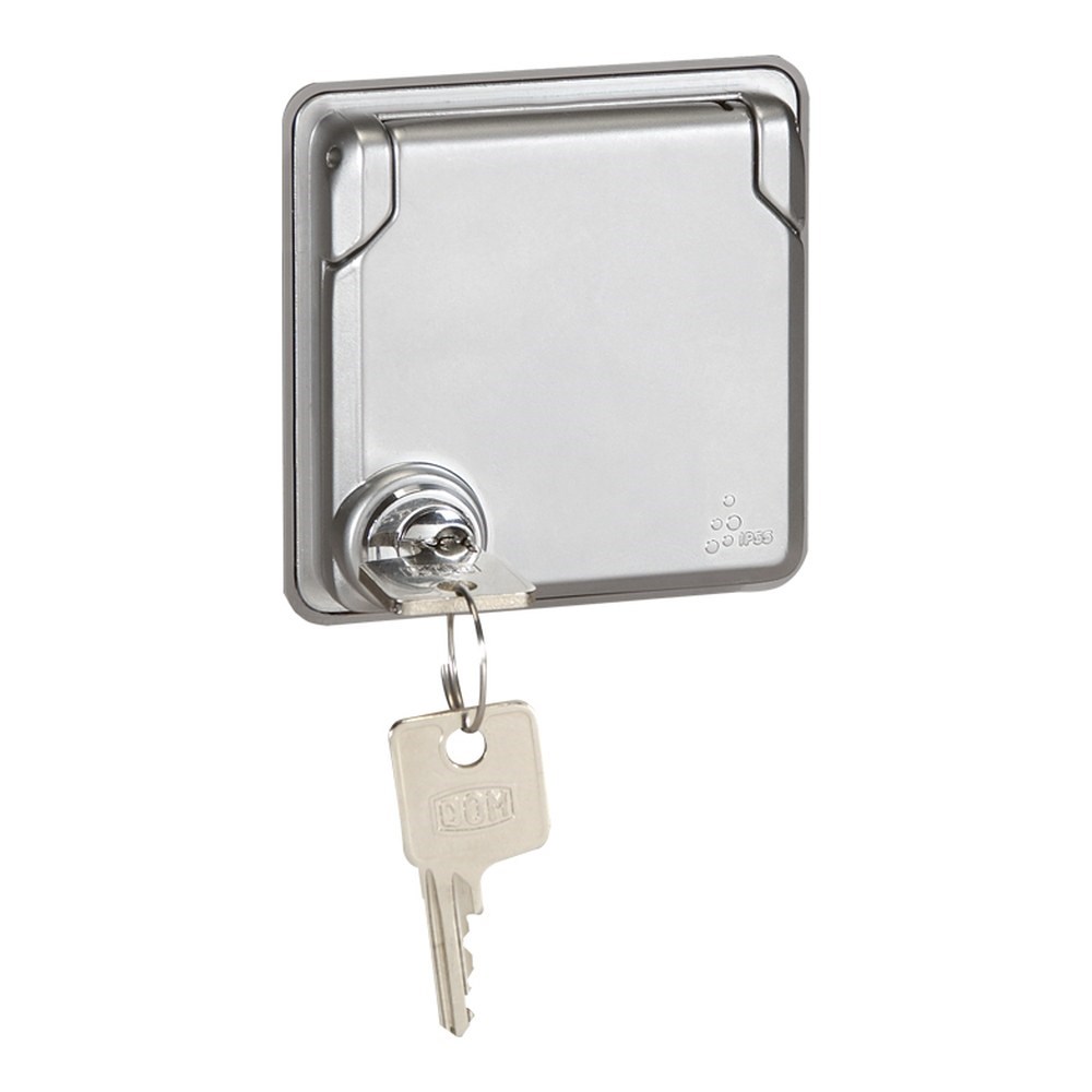 LEGRAND 077837Legrand Alman Standardı Prizler, 16A - Kapaklı ve anahtarlı topraklı, 2P+T, IP55, Vida BağlantıLegrand Alman Standardı Prizler, 16A - Kapaklı ve anahtarlı{ubercoelektromarket}