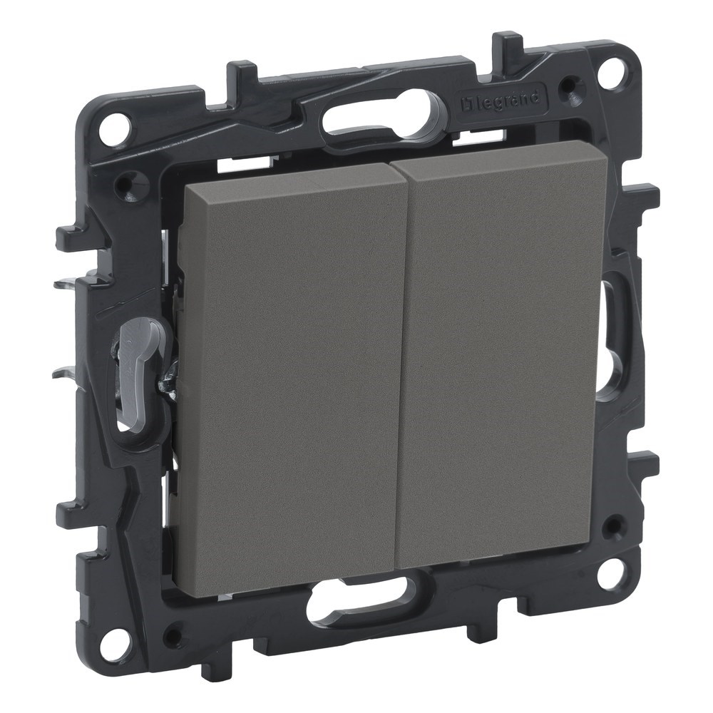 LEGRAND 768868Legrand Kumanda Mekanizmaları - Komütatör liht - TitanyumLegrand Kumanda Mekanizmaları - Komütatör liht - Titanyum{ubercoelektromarket}