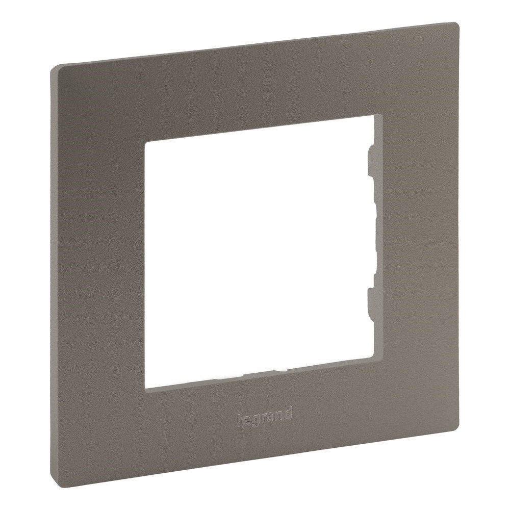 LEGRAND 768571Legrand Renkli Çerçeveler - Tekli - BronzLegrand Renkli Çerçeveler - Tekli - Bronz{ubercoelektromarket}