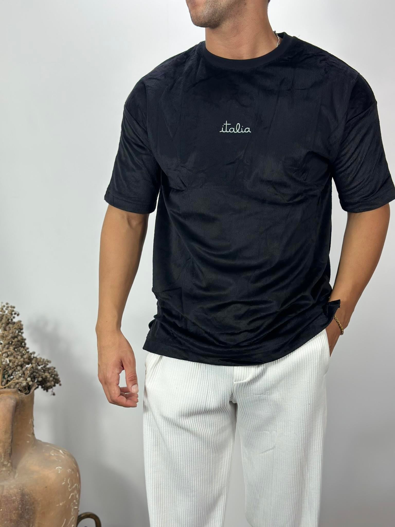 Siyah İtalia Yazılı T-Shirt