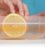 Plastik Kaplar Neden Sararır?