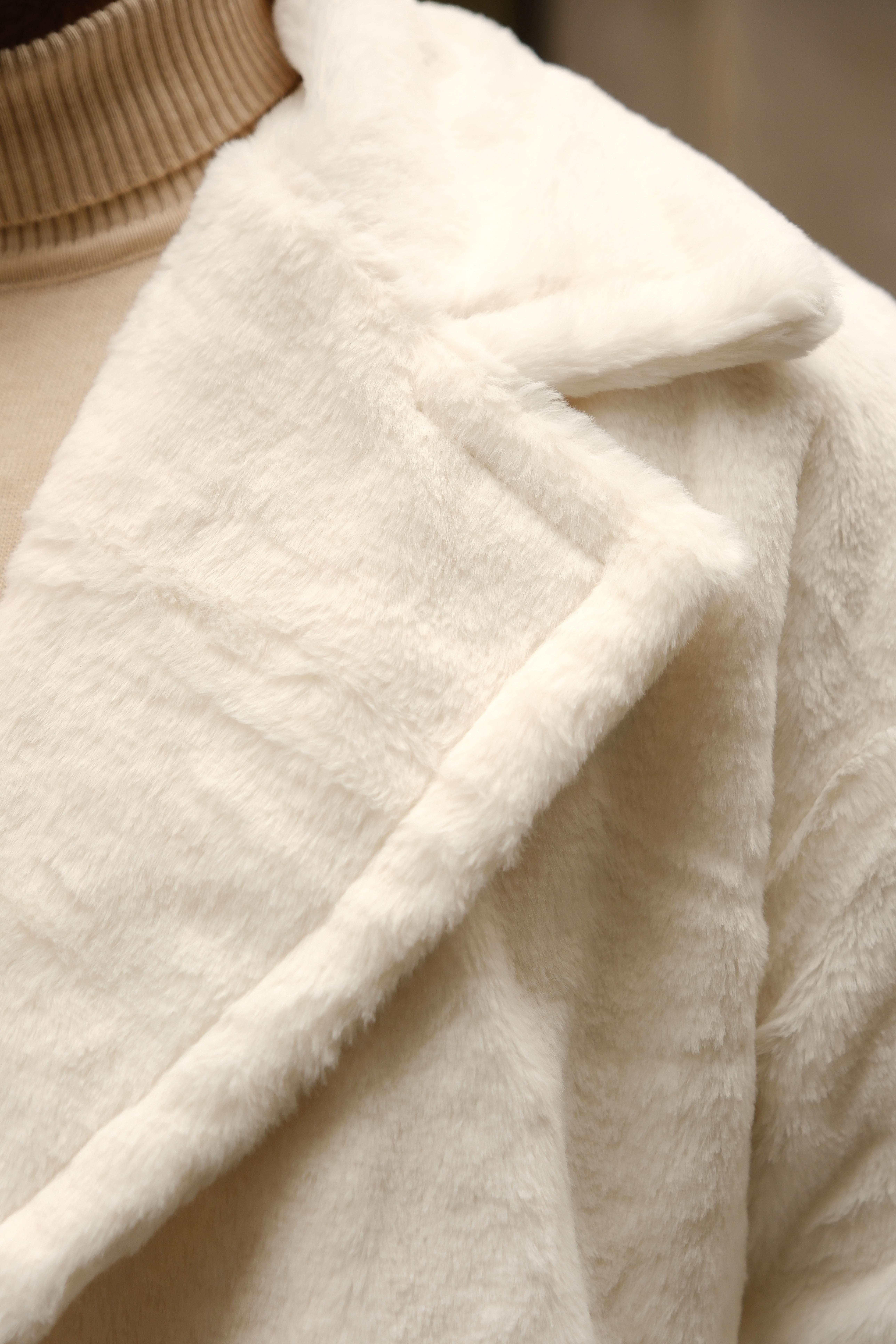 Premium Kalite Oversize Ekru Tavşan Tüyü Astarlı Kruvaze Ceket