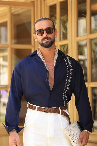 Premium Kalite %70 Saf Keten %30 Pamuk Nakış Detaylı Lacivert Gömlek