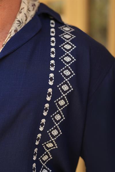 Premium Kalite %70 Saf Keten %30 Pamuk Nakış Detaylı Lacivert Gömlek