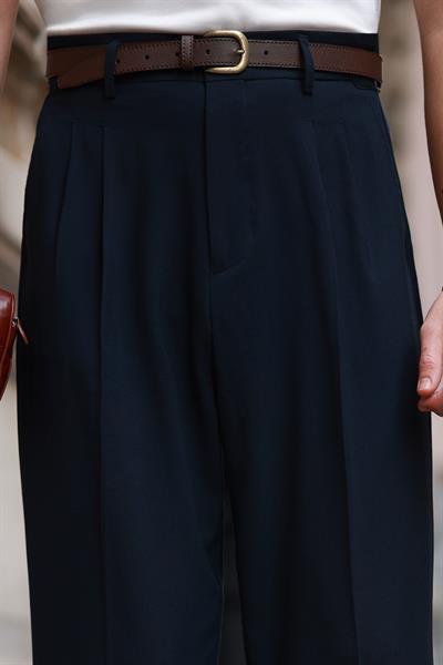 1. Kalite Lacivert Çift Pileli Yüksek Bel Yandan Kanca Detay Pantolon