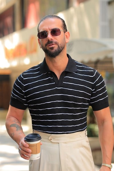 %70 Pamuk %30 Viskon İtalyan Yaka Siyah Çizgi Detay Regular Fit Triko 