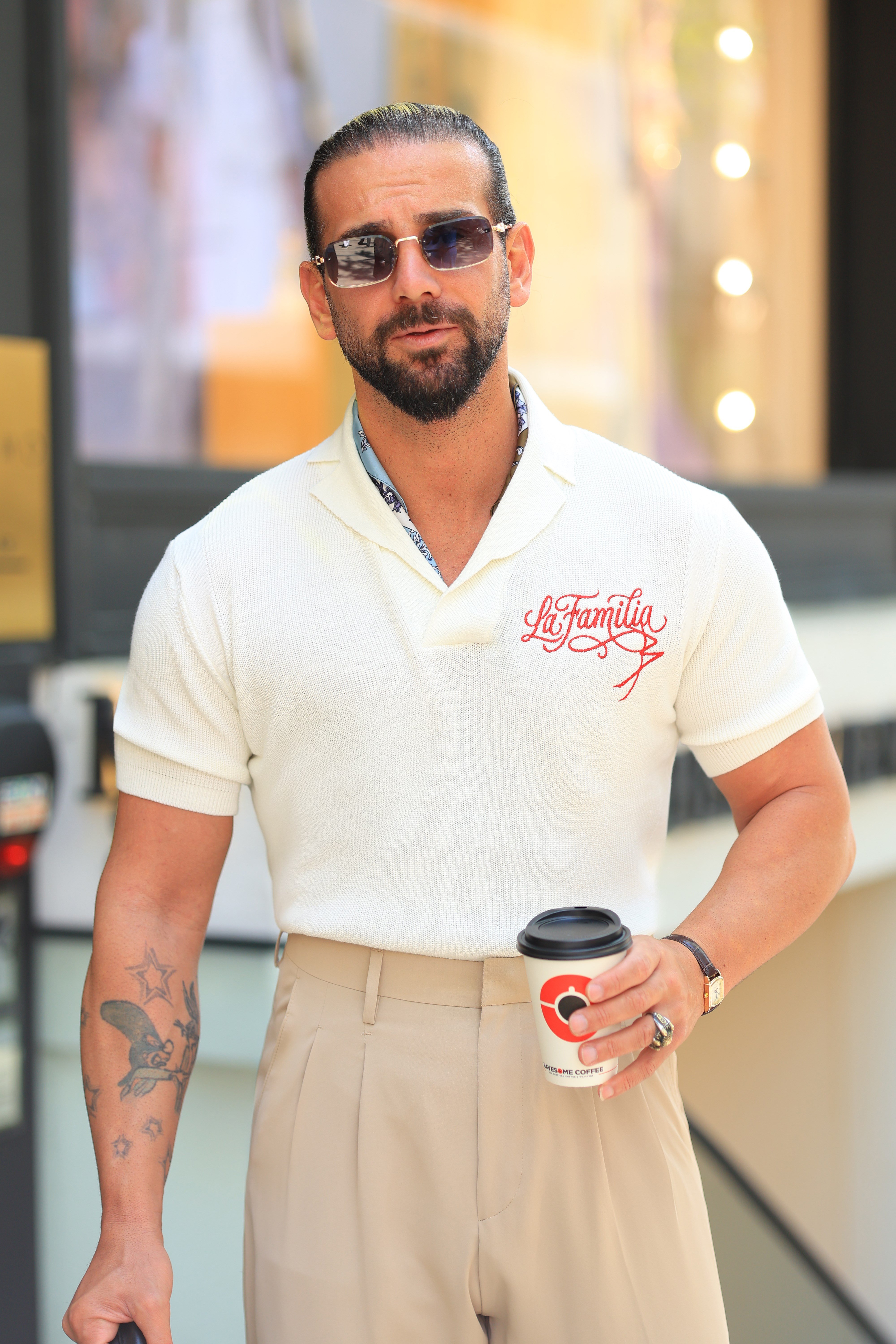 %100 Saf Pamuk Modern Açık Yaka Ve İşleme Detay Ekru Regular Fit Triko