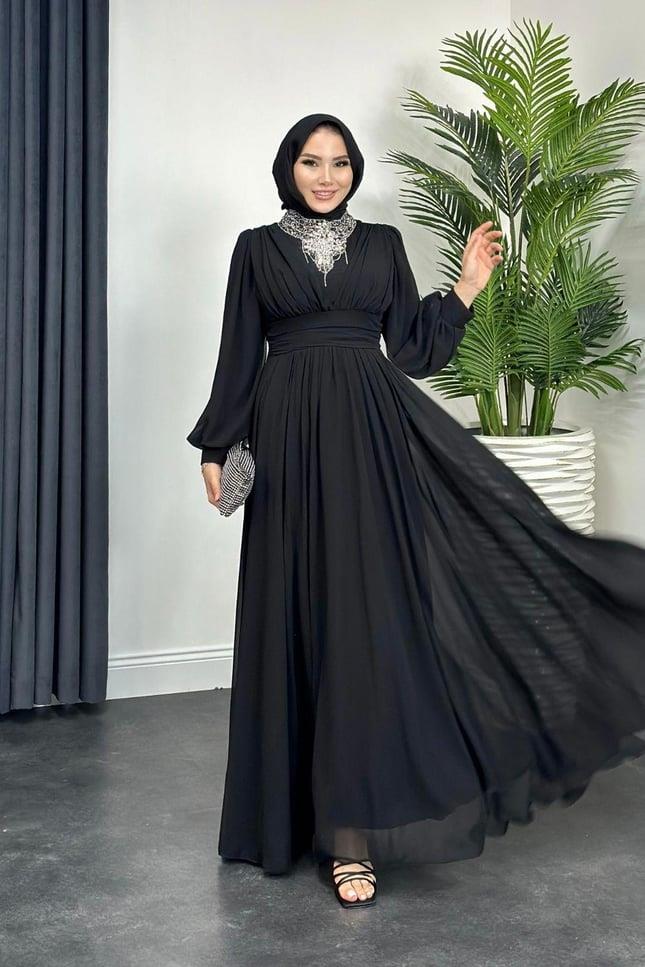 Boynu Taş İşlemeli Şifon Abiye Siyah