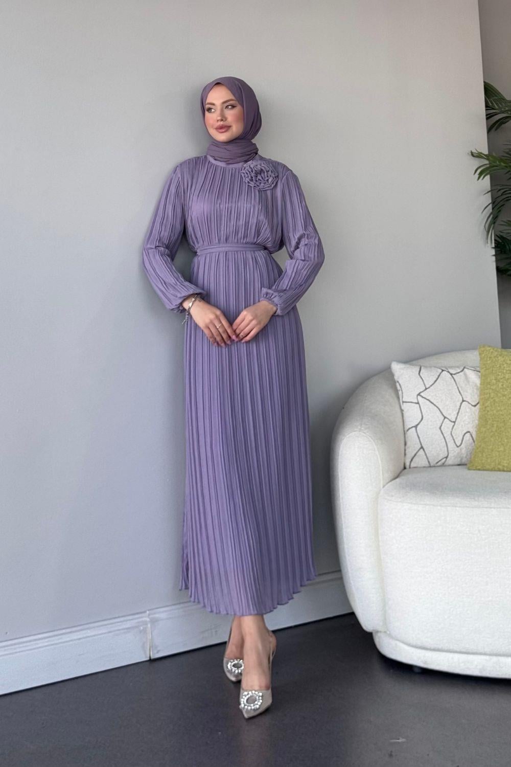 gogsu-cicekli-sifon-abiye-lila-aa-4a8.jpg