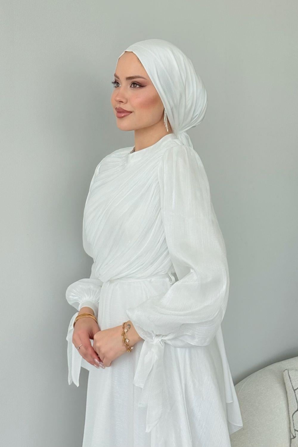 Su Piliseli Abiye Beyaz