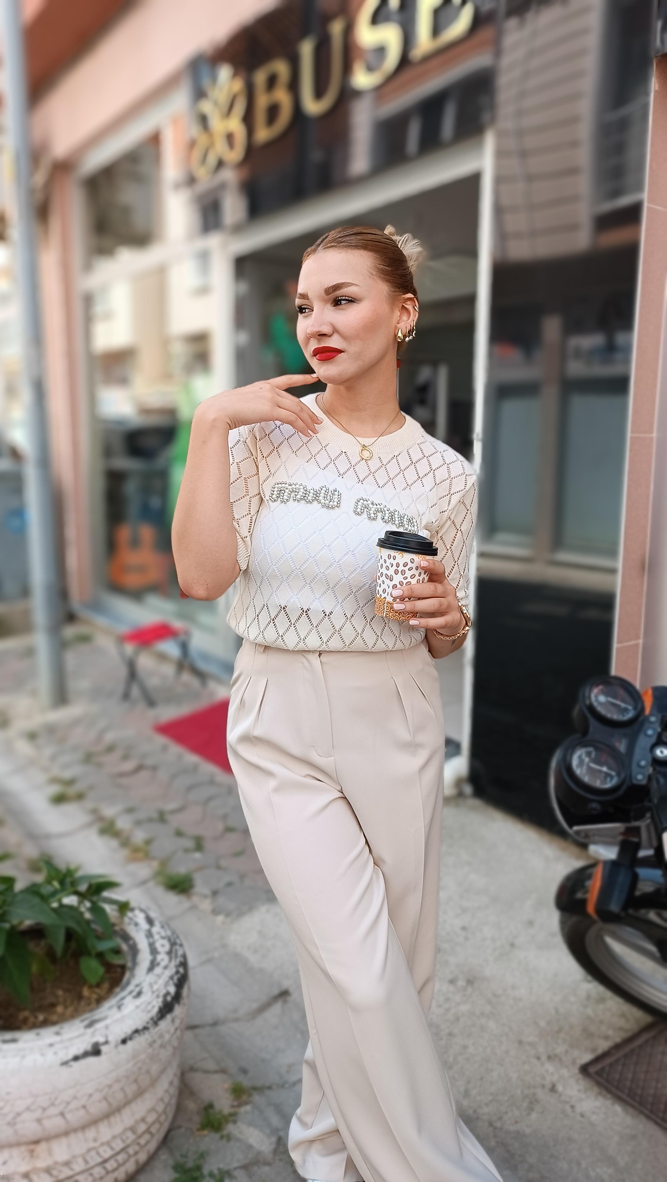 Miu Miu Taş ve İnci İşlemeli Ajurlu Bluz