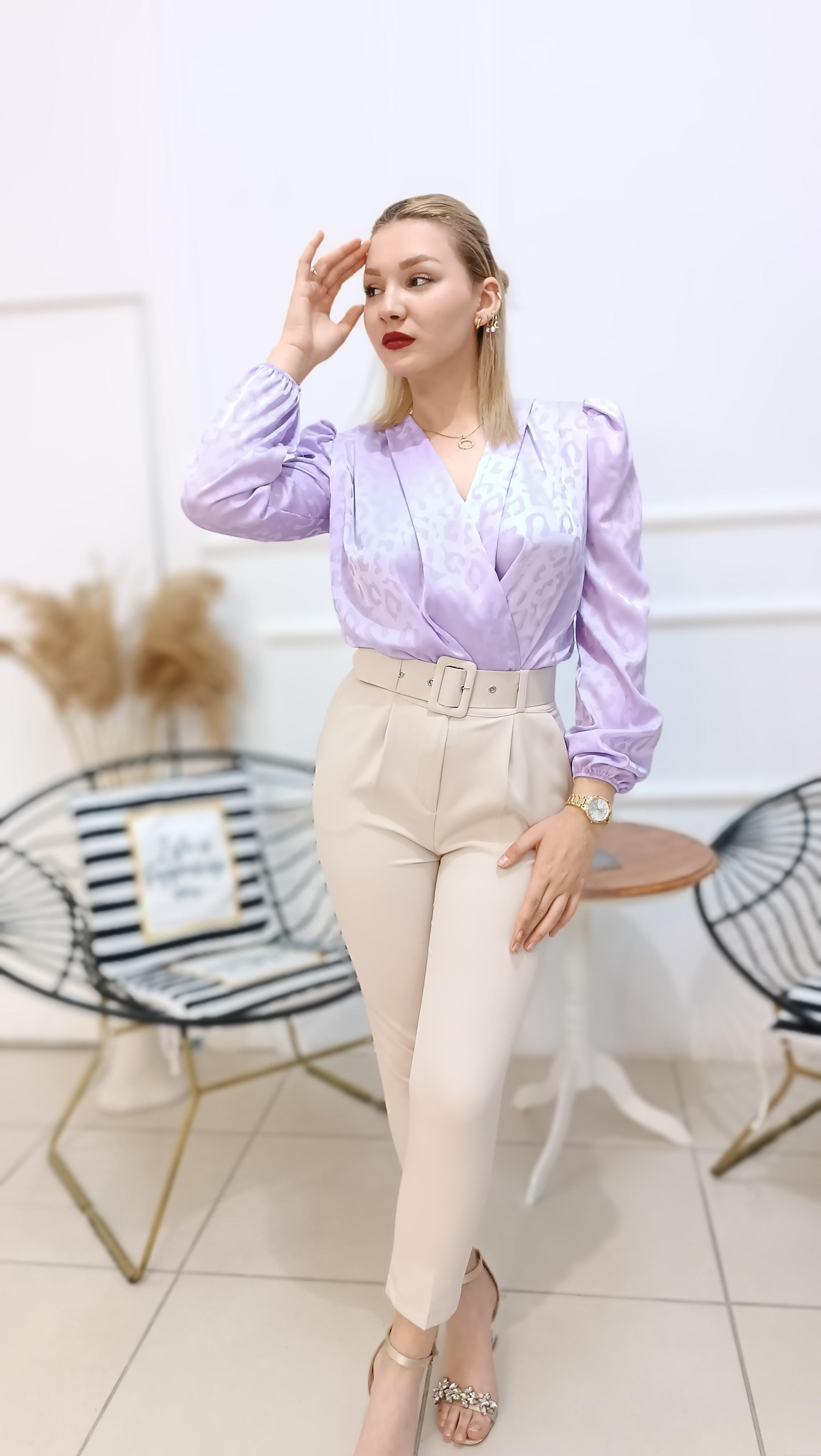 Omuzları Vatkalı Premium Kalite Saten Bodysuit