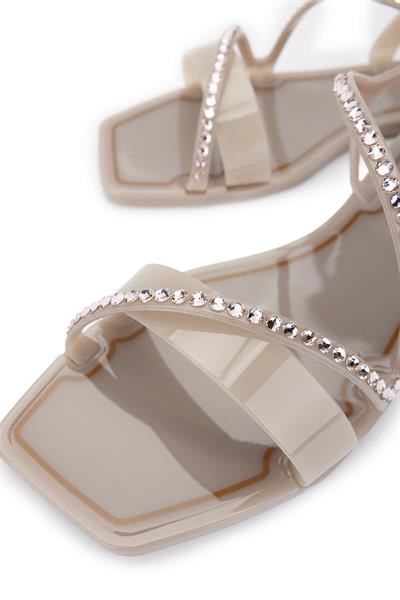 Menghi Kadın Pvc Bej Düz Sandalet