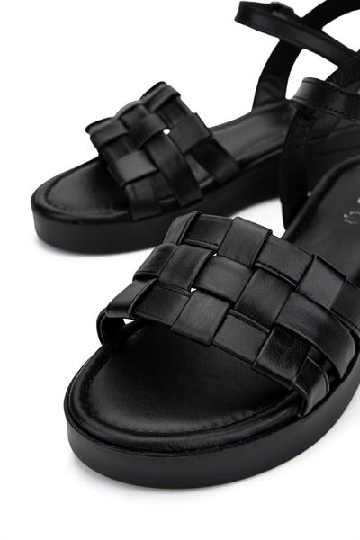 Tamer Tanca Kadın Hakiki Deri Siyah Deri Düz Sandalet
