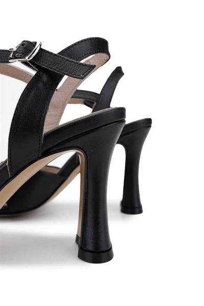 Tamer Tanca Kadın Hakiki Deri Siyah Deri Topuklu Ayakkabı