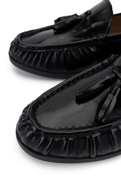Tamer Tanca Kadın Siyah Rugan Loafer Ayakkabı