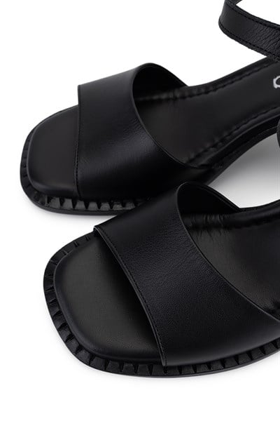 Tamer Tanca Kadın Hakiki Deri Siyah Topuklu Sandalet