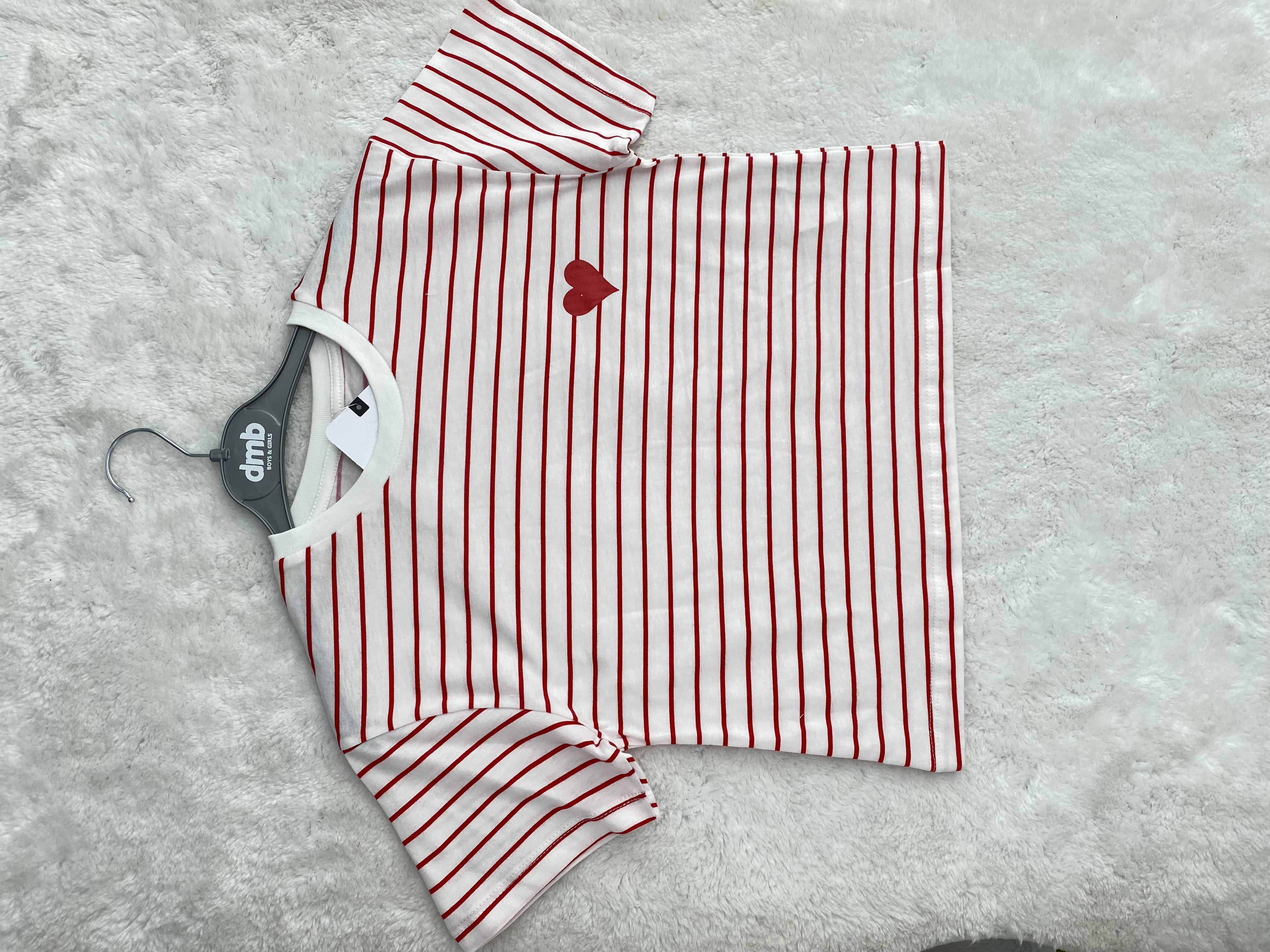 Kırmızı Çizgili Kalpli Tshirt