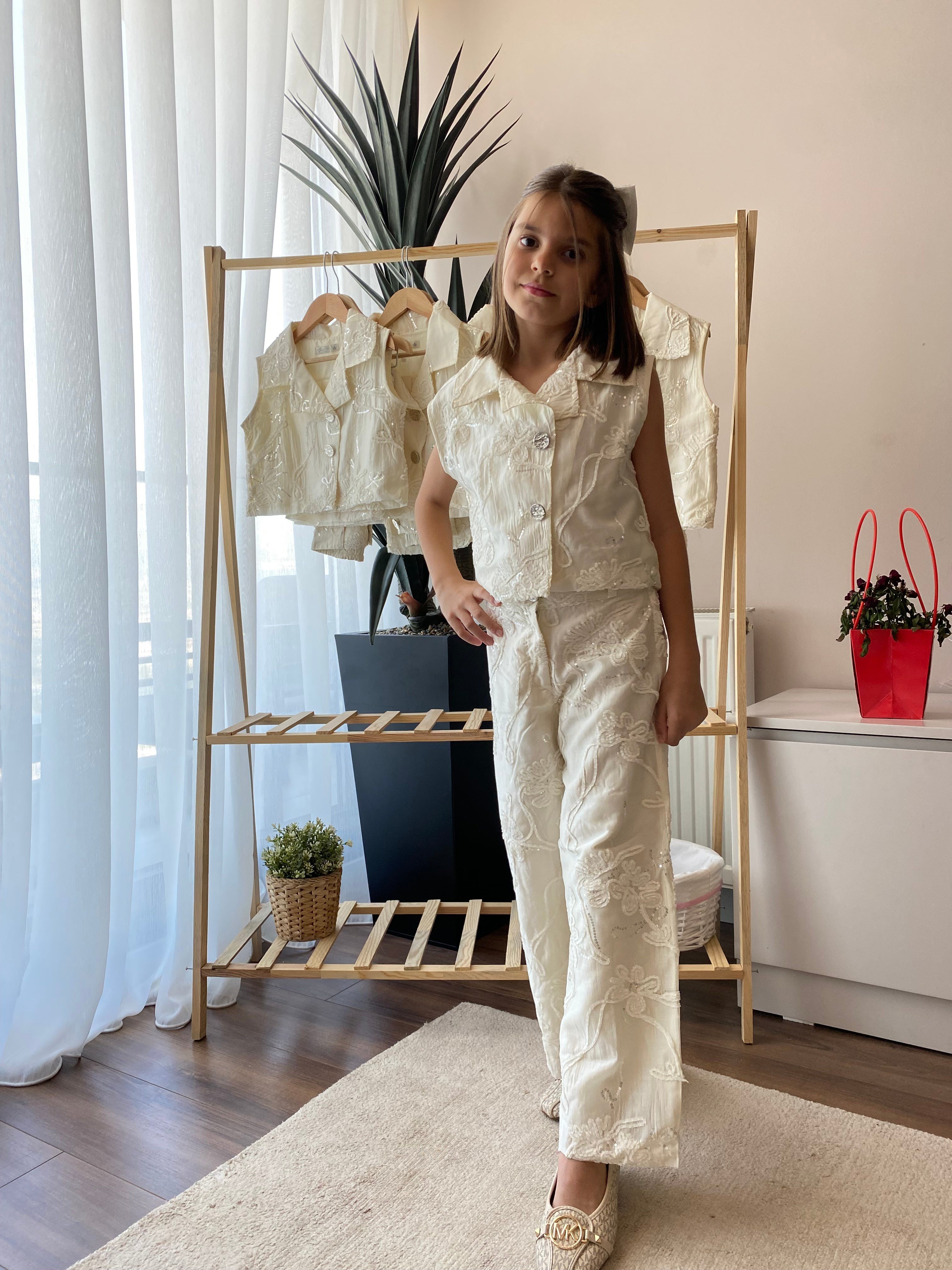 Escabel Kız Çocuk İşlemeli Yelek Pantolon Takım 5-9 Yaş