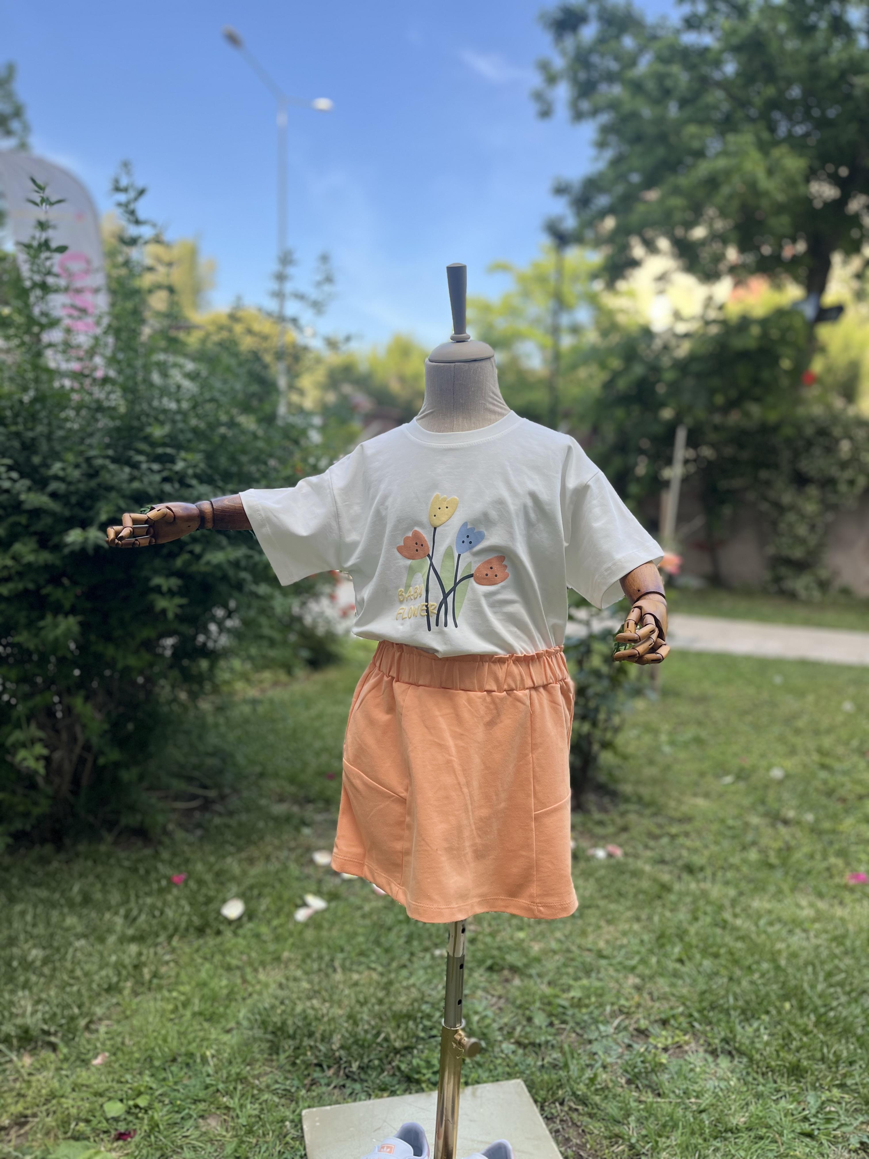Kız çocuk çiçekli tshirt penye şort etekli takım 