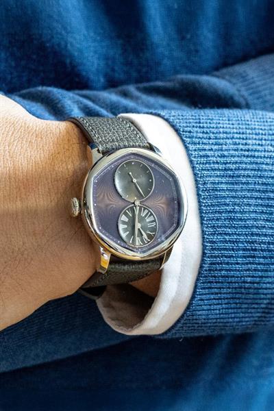 Le Régulateur Louis Erard X Cédric Johner Mauve