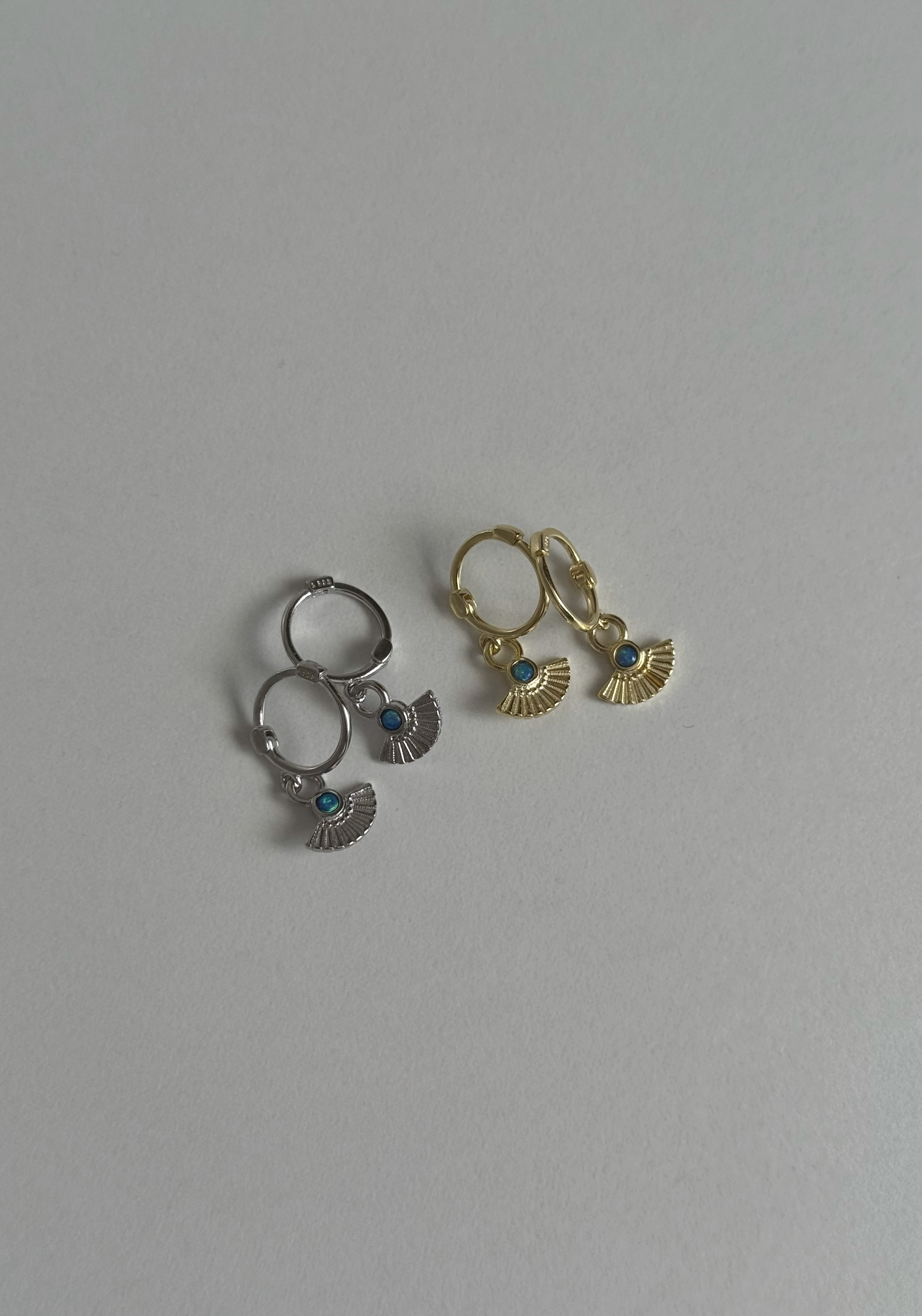 925 Gümüş | Opal Taşlı Minimal Yelpaze Küpe