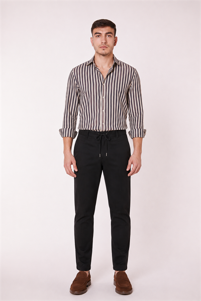 Erkek Beli Bağcıklı Yandan Cepli Slim Fit Jogger Siyah Pantolon