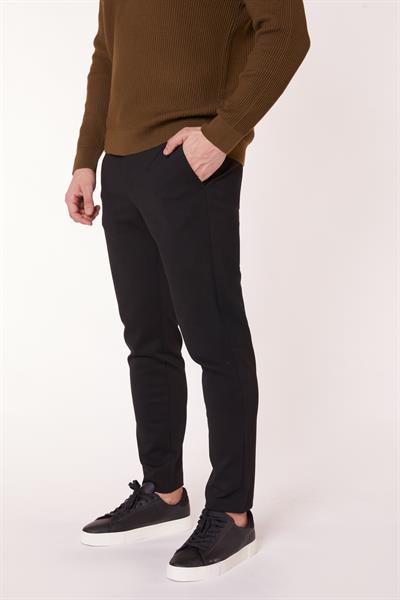 Erkek Beli Yarım Lastikli Arka Cep Fermuarlı Slim Fit Pantolon Siyah