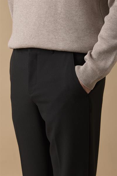 Erkek Beli Yarım Lastikli Fermuarlı Siyah Chino Pantolon