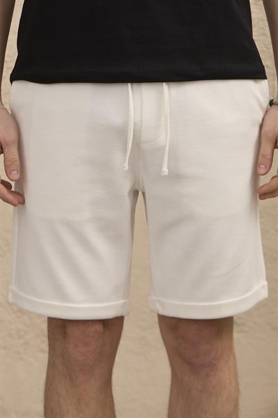 Erkek Lastikli Bel Kordonlu Duble Paça Beyaz Şort