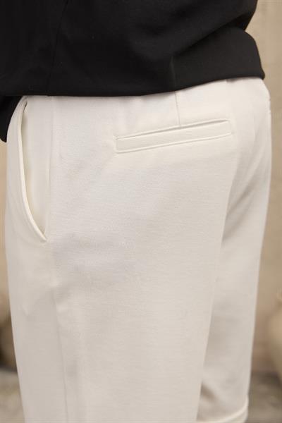 Erkek Lastikli Bel Kordonlu Duble Paça Beyaz Şort