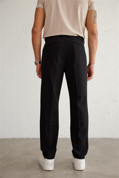 Erkek Rahat Kesim Siyah Pantolon