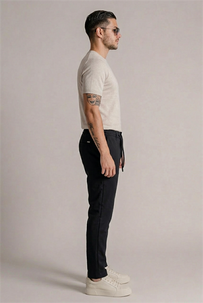 Erkek Siyah Slim Fit Bağcıklı Beli Yarım Lastikli Pamuklu Pantolon