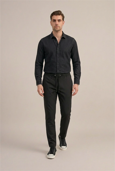 Erkek Siyah Slim Fit Lastikli Bel Bağcıklı Jogger Pantolon